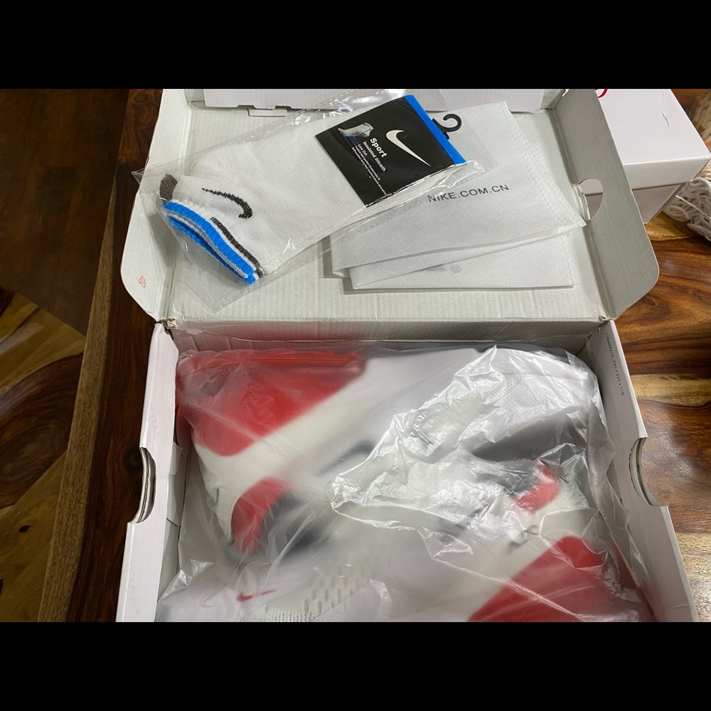 Nike Air Max Shoes! (IN BOX)